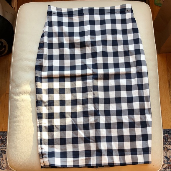 Banana Republic Dresses & Skirts - Banana Republic blue/gray/white midi pencil skirt